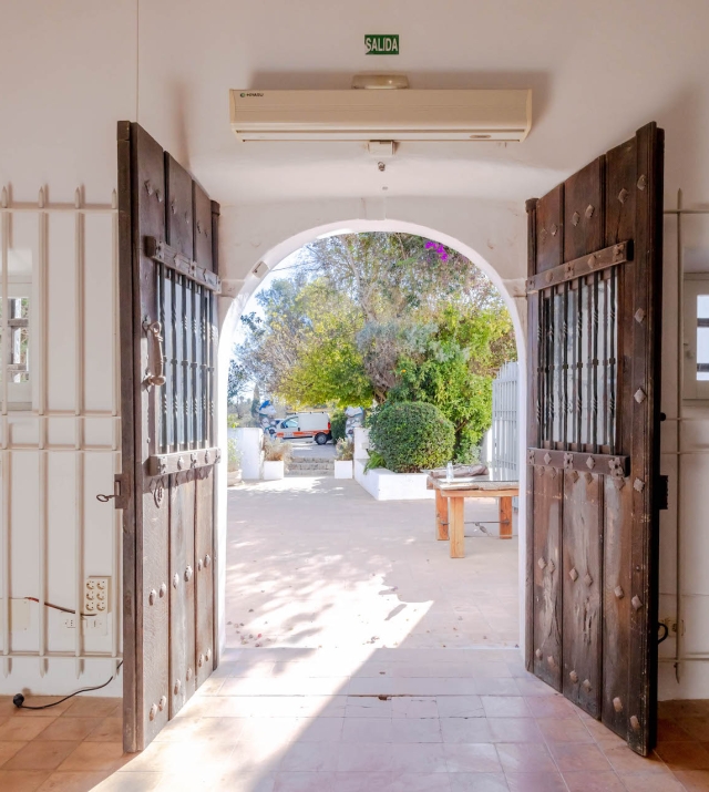 Resa estates Ibiza for sale te koop finca santa gertrudis interior doors.JPG